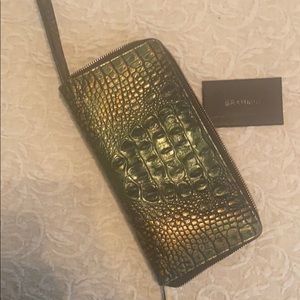 Brahmin Walter/wristlet
